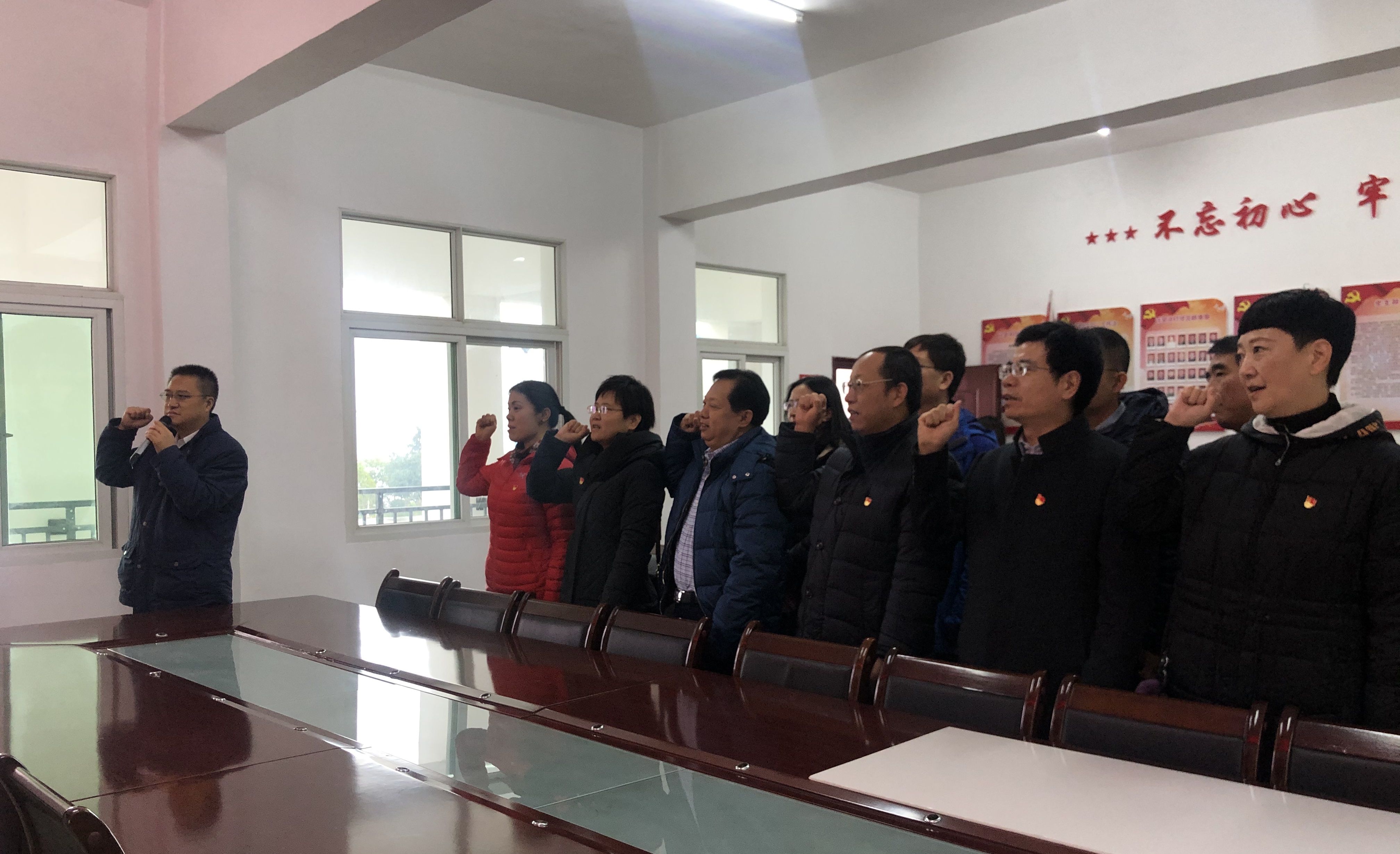 許家沖宣誓2.jpg 許家沖宣誓2.jpg