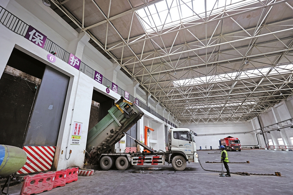 長(cháng)清馬山垃圾焚燒發(fā)電項目日焚燒約1500噸，年發(fā)電2億度，可滿(mǎn)足近6萬(wàn)戶(hù)家庭一年的用電 垃圾焚燒 發(fā)電生金